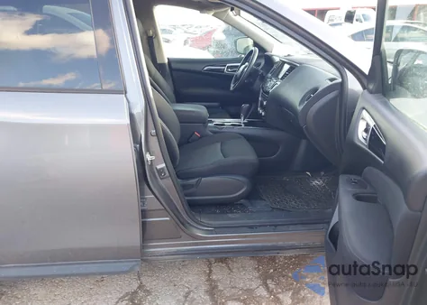 2017 Nissan Pathfinder S z USA, uszkodzony, nr VIN 5N1DR2MN5HC910001